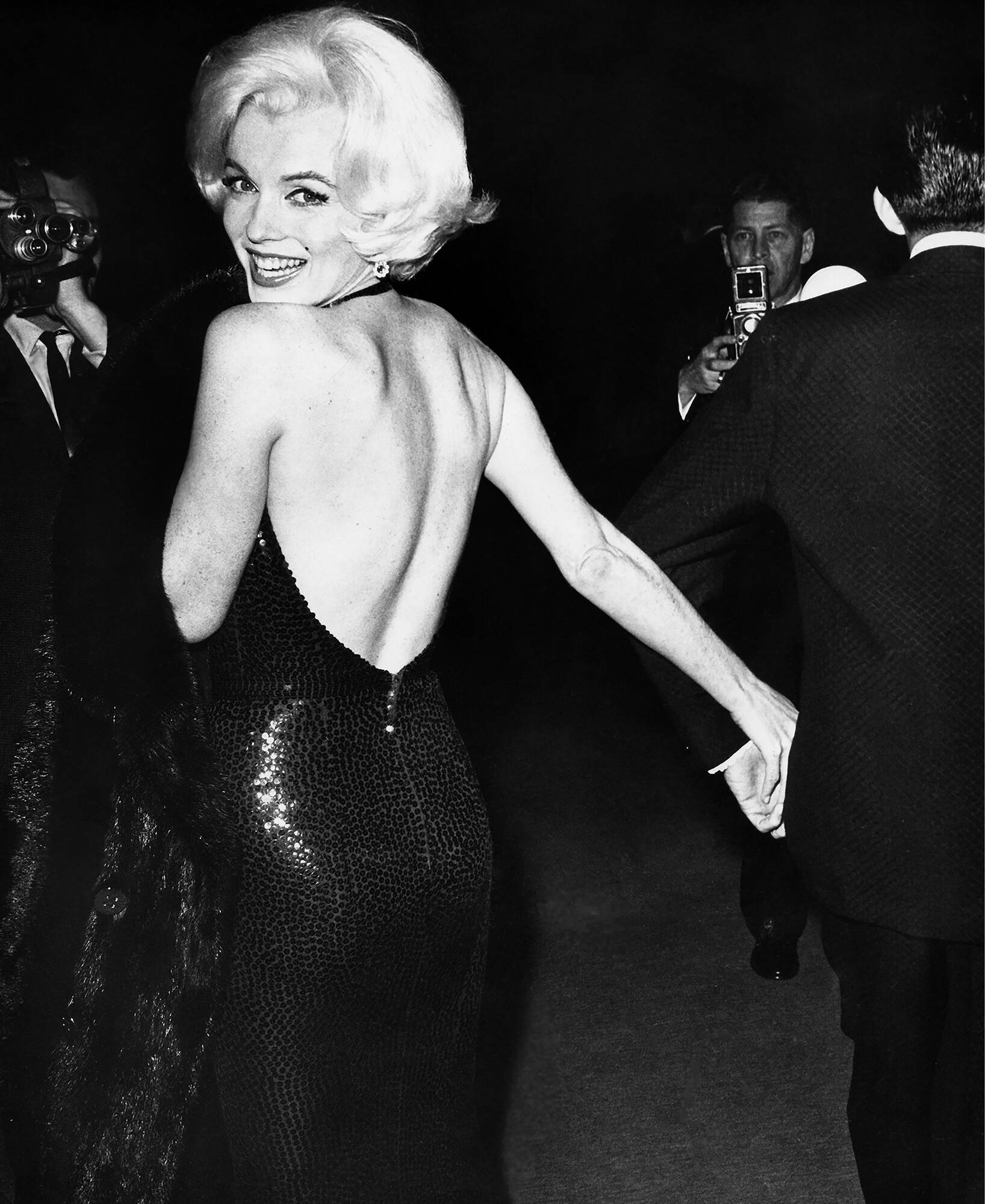 Marilyn Monroe - Looking Back Marilyn Monroe - Looking Back