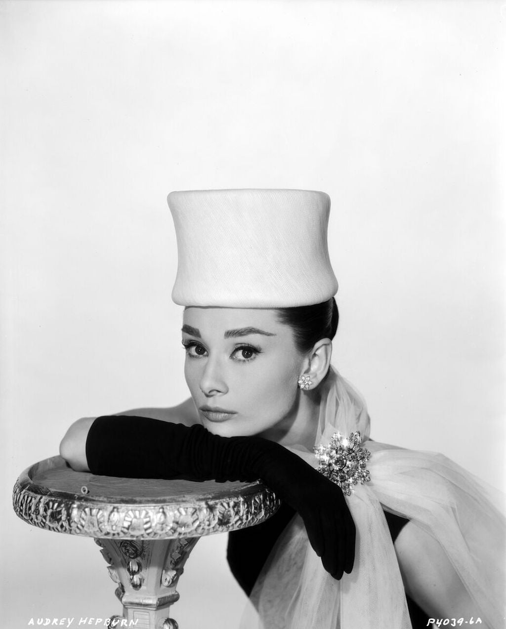 Audrey Hepburn Glamour Portrait in Tüll