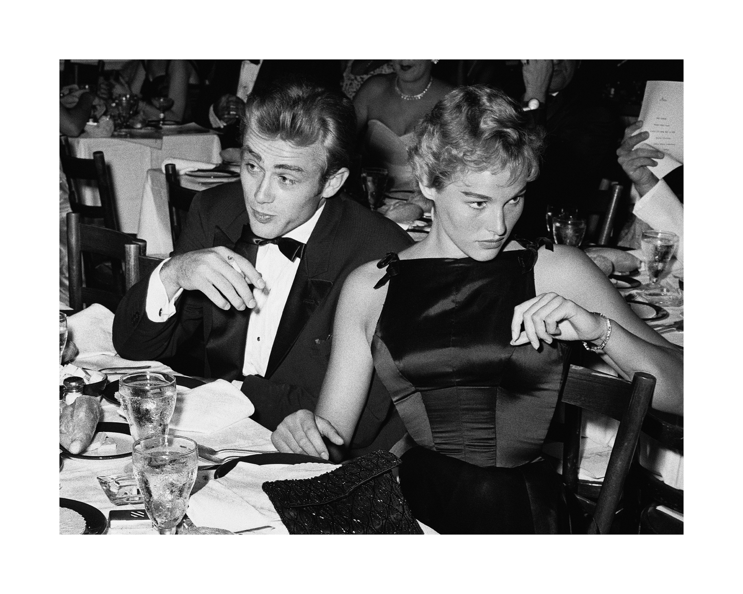 James Dean et Ursula Andress au dîner des Oscars