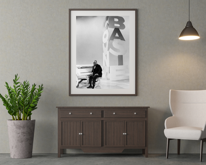 Johnny Cash joue de l'harmonica