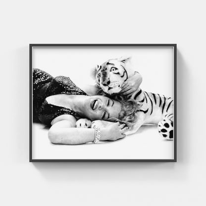 Marilyn Monroe with Tiger