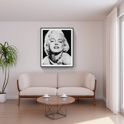 Marilyn Monroe: Elegance and Glamour