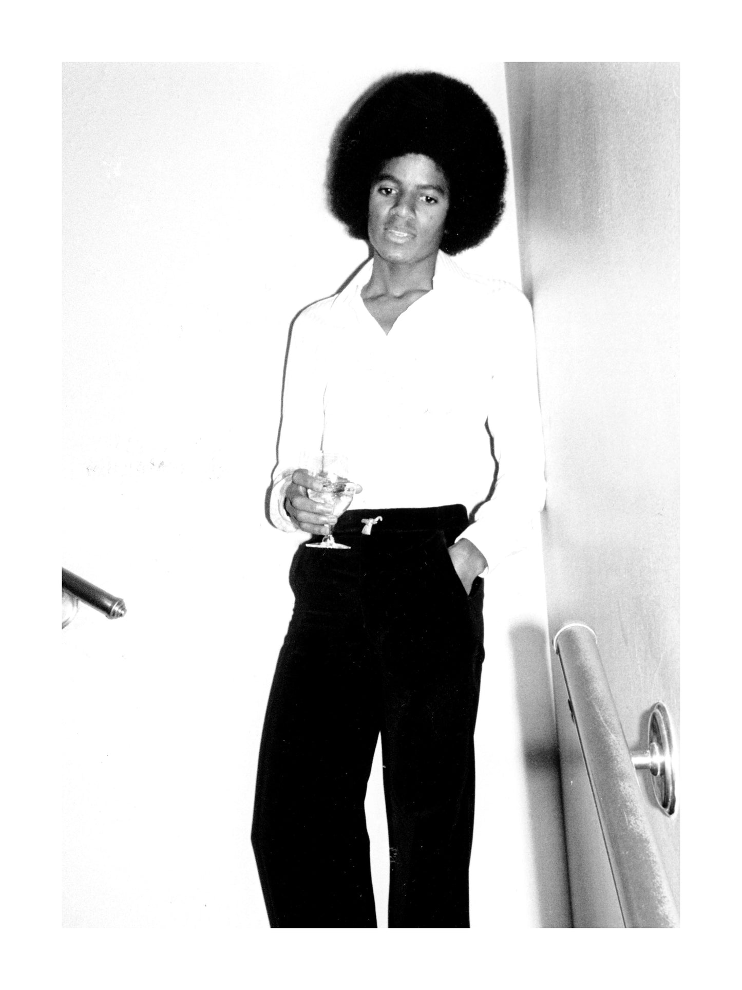 Johnny Cash spielt Mundharmonika