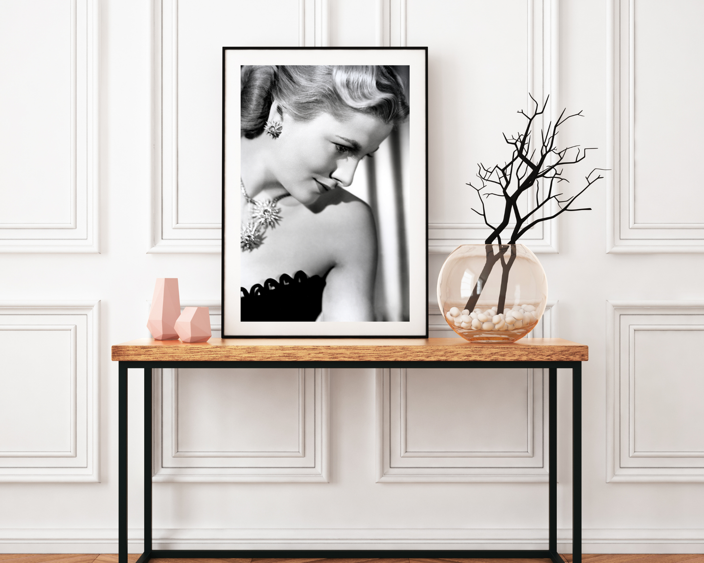Joan Fontaine: Elegance in the Studio