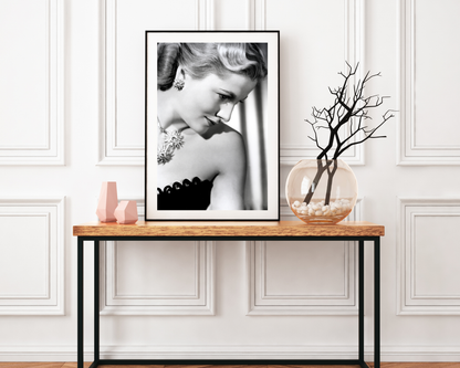 Joan Fontaine: Elegance in the Studio
