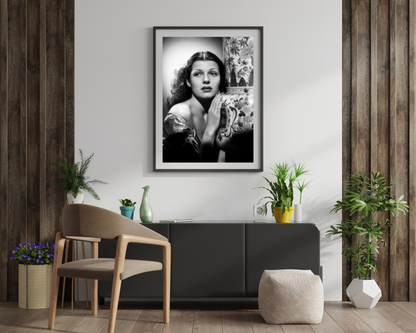 Rita Hayworth: Classic Glamour
