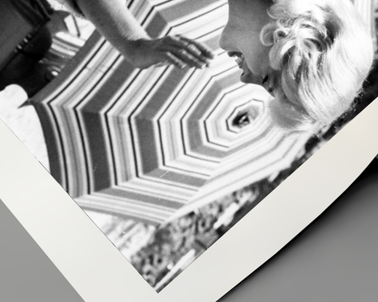 Marilyn Monroe: Behind Beach Scene for Some Like It Hot