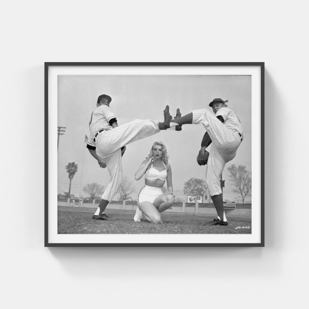 Jayne Mansfield with Baseball Players