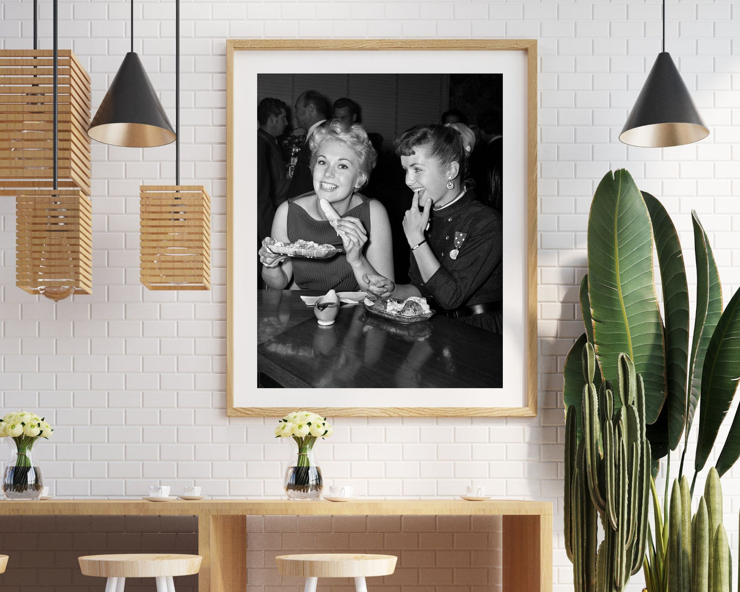 Kim Novak et Debbie Reynolds chez Schwabs