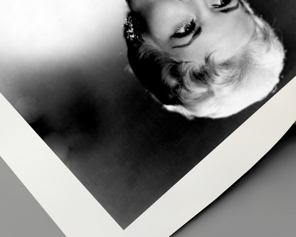 Johnny Cash spielt Mundharmonika