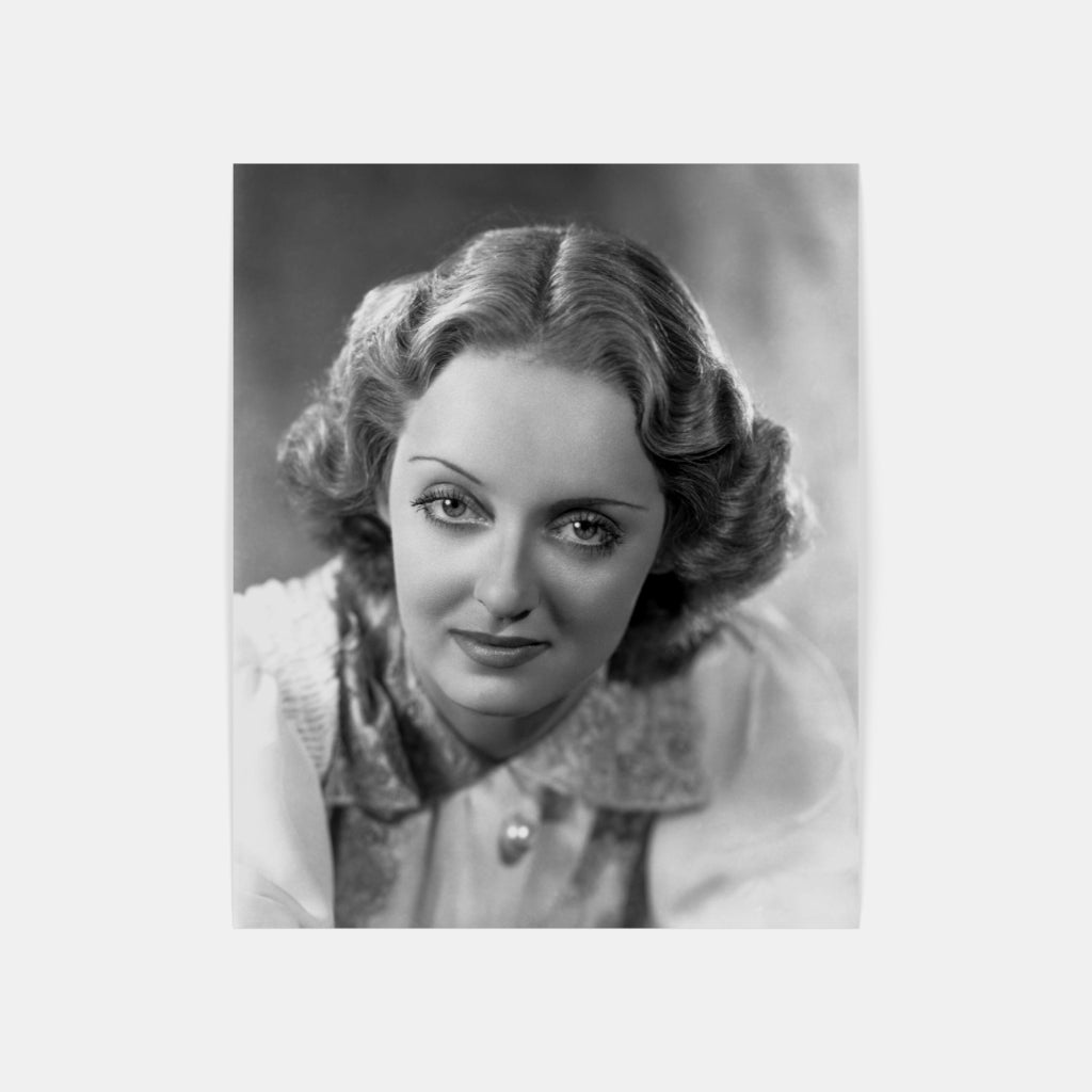 Bette Davis: Piercing Gaze