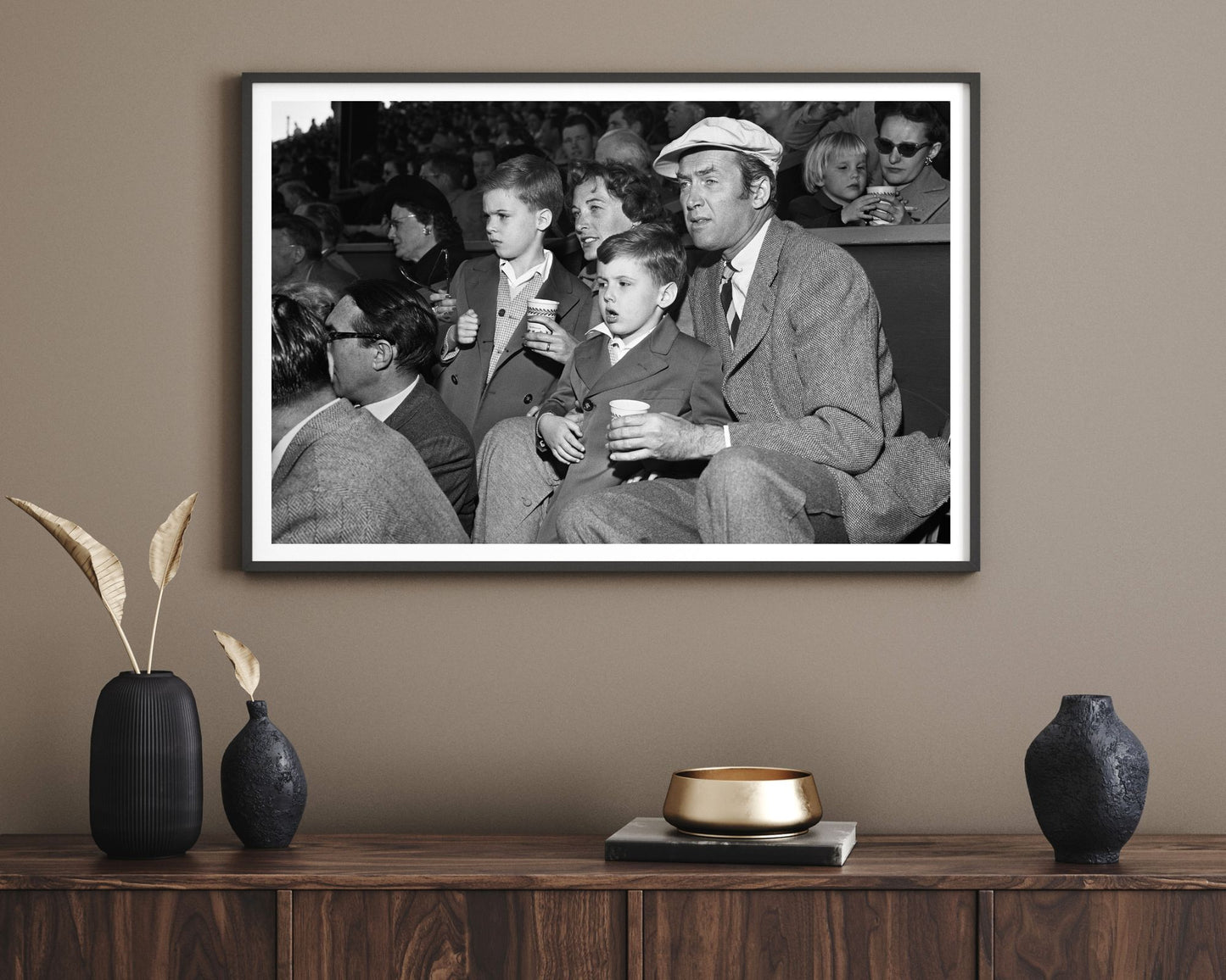 Jimmy Stewart und Familie beim Baseballspiel