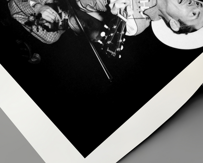 Johnny Cash spielt Mundharmonika