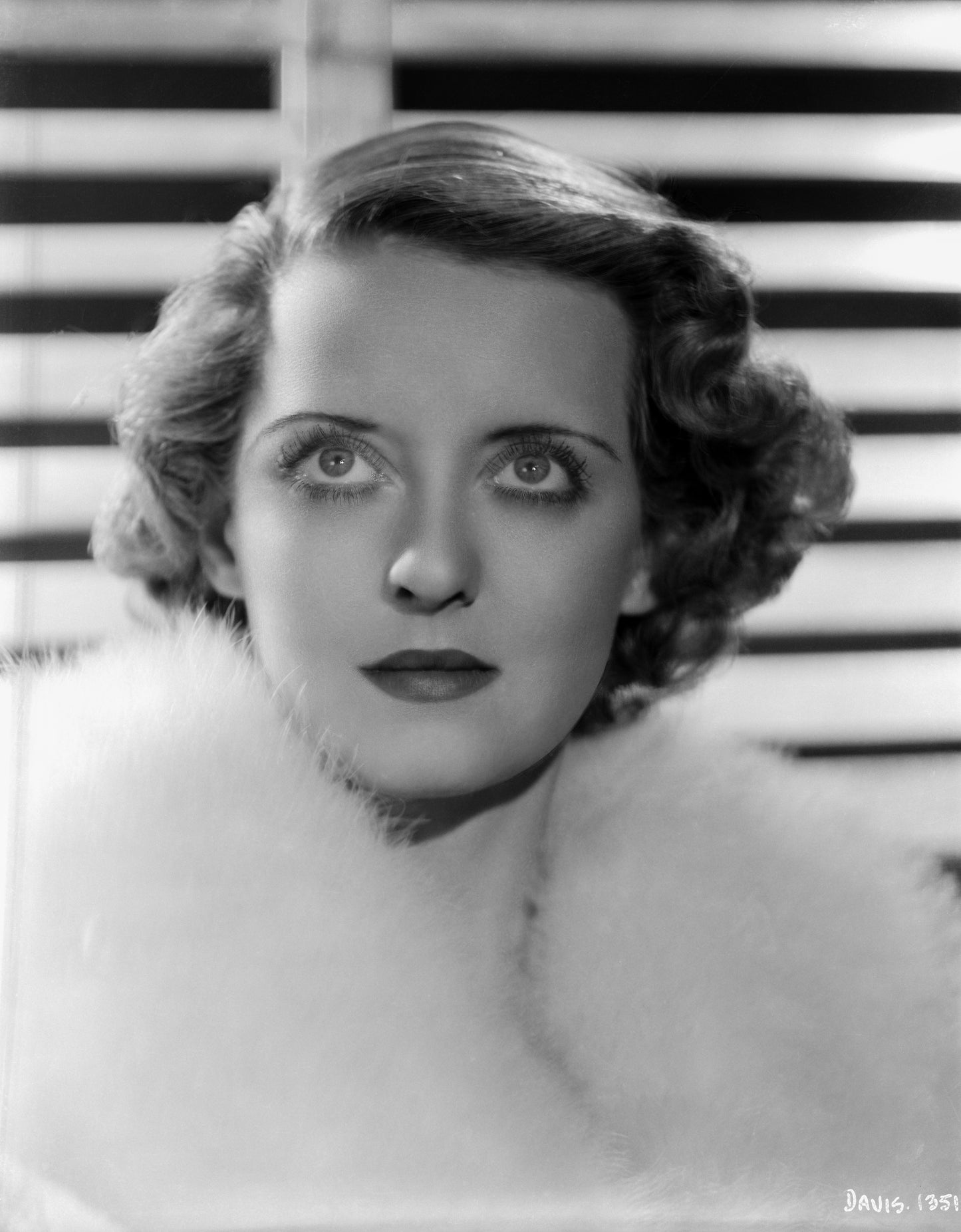 Bette Davis: Captivating Eyes