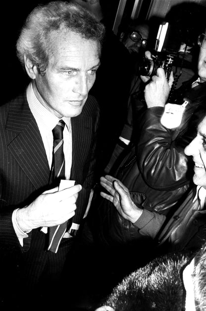 Paul Newman with Paparazzi