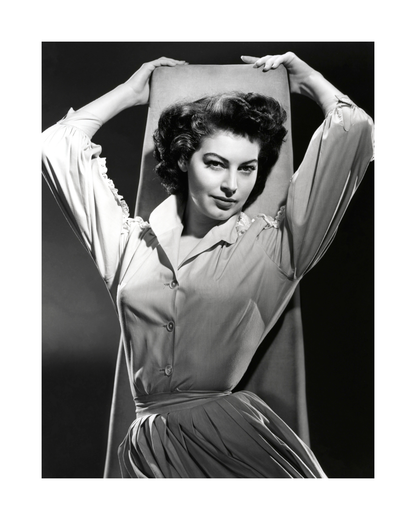 Johnny Cash joue de l'harmonica