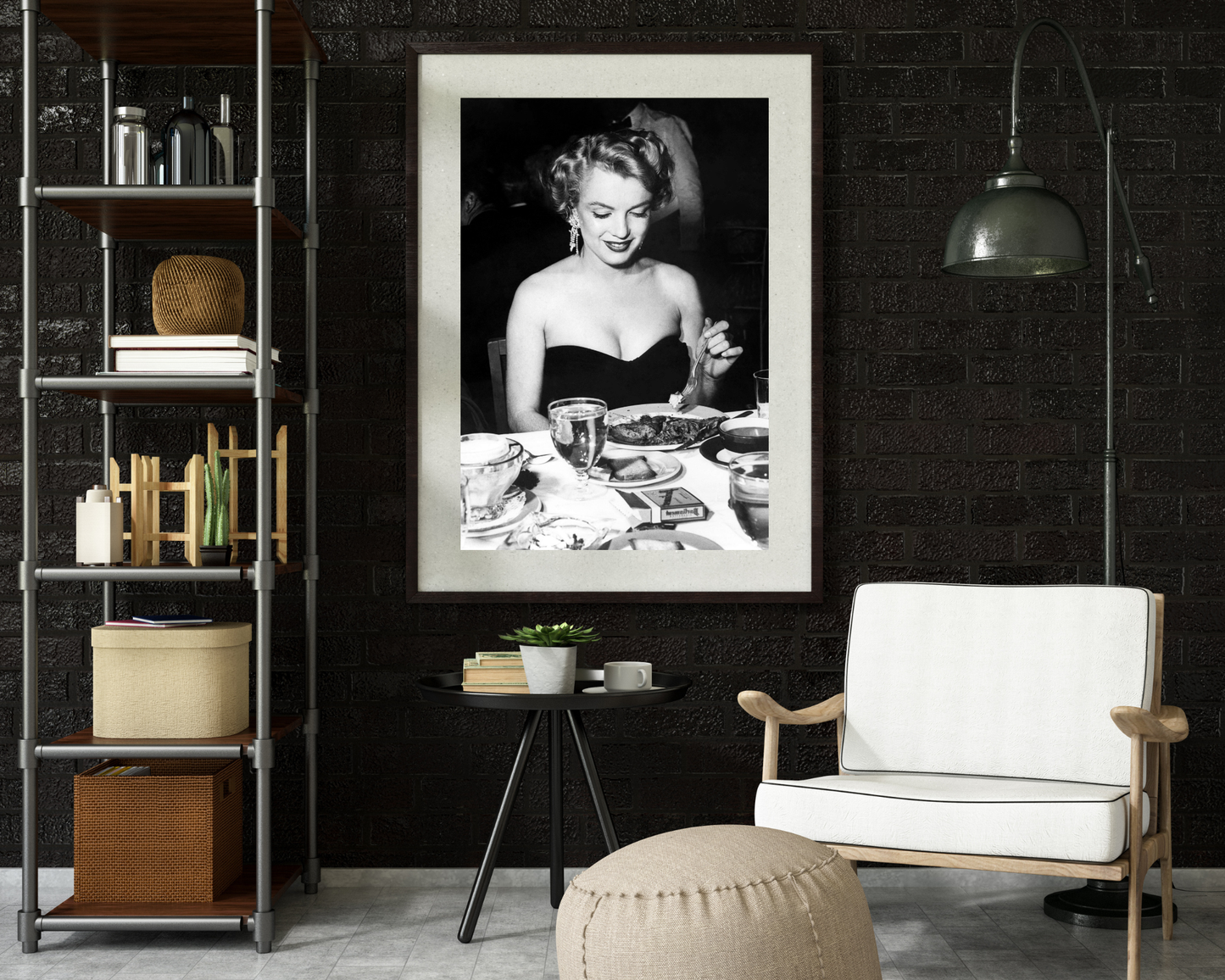 Johnny Cash joue de l'harmonica