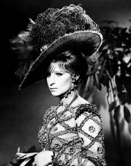 Johnny Cash joue de l'harmonica