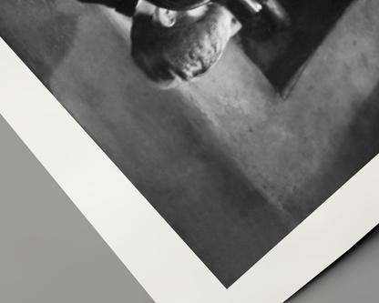 Johnny Cash joue de l'harmonica