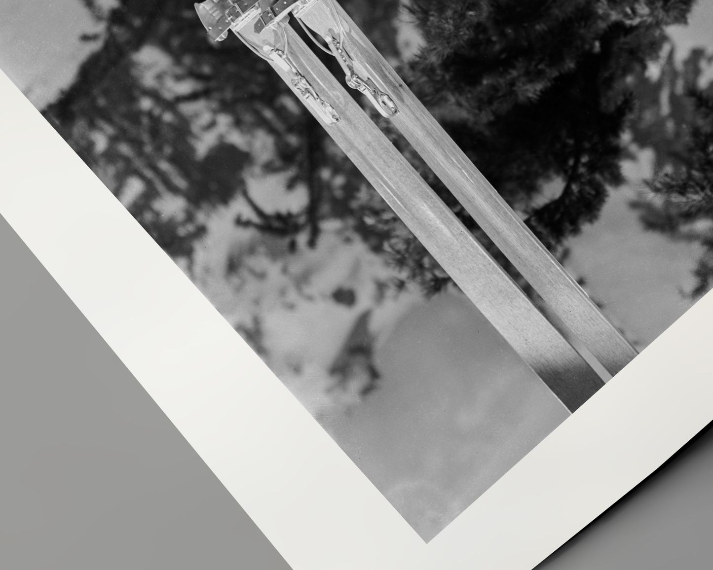 Johnny Cash joue de l'harmonica