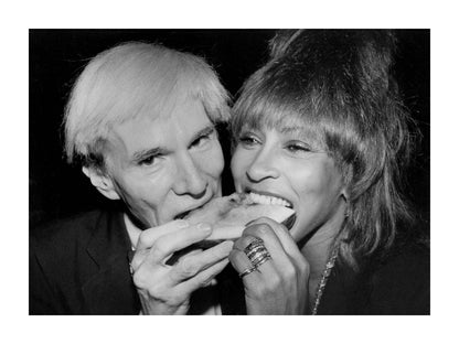 Johnny Cash spielt Mundharmonika