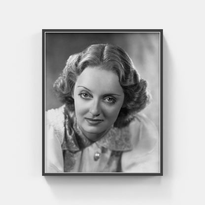 Bette Davis: Piercing Gaze