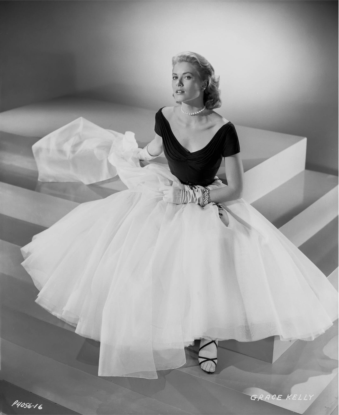 Grace Kelly: Klassisches Porträt der Eleganz