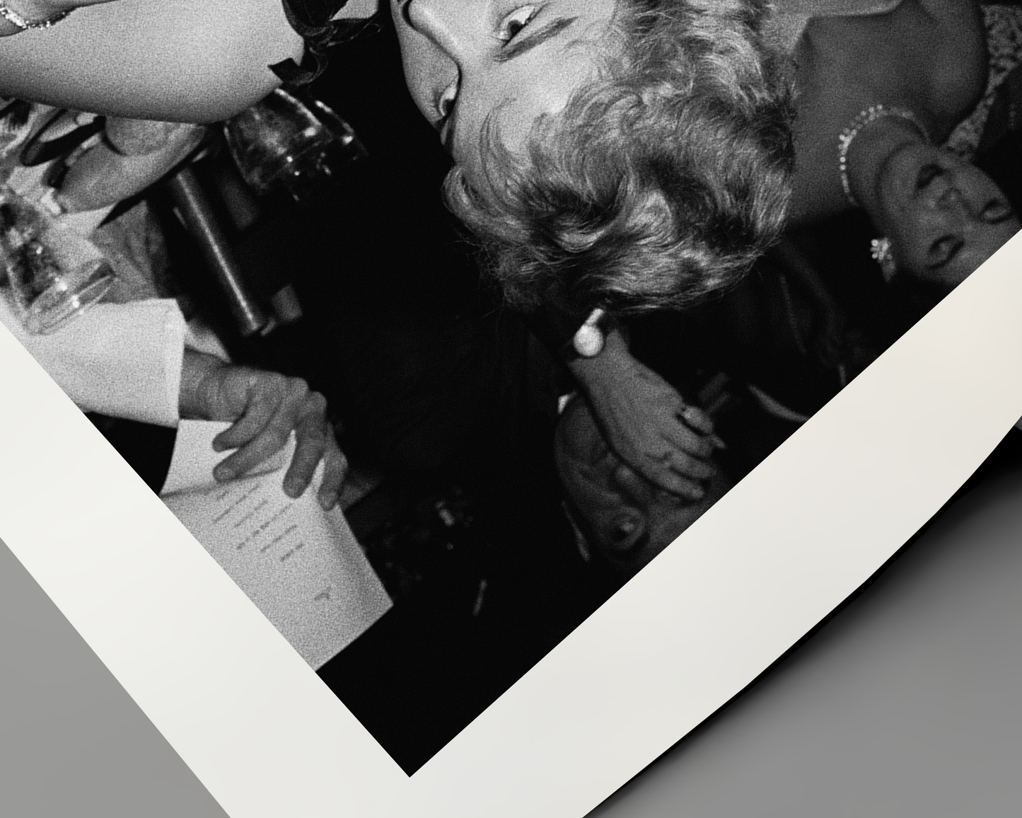 James Dean et Ursula Andress au dîner des Oscars