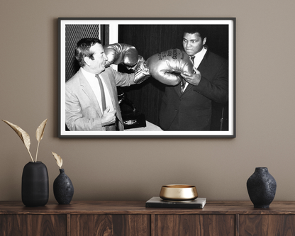 Johnny Cash spielt Mundharmonika