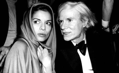 Johnny Cash spielt Mundharmonika