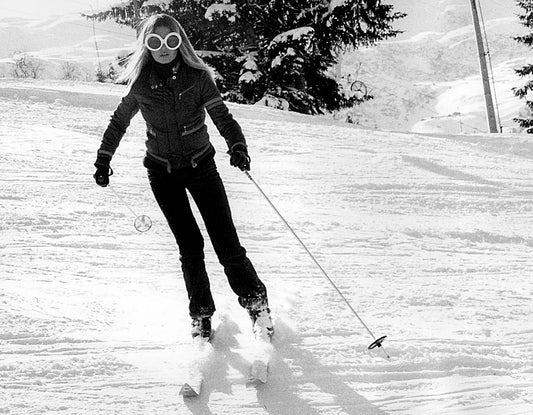 Brigitte Bardot Skiing