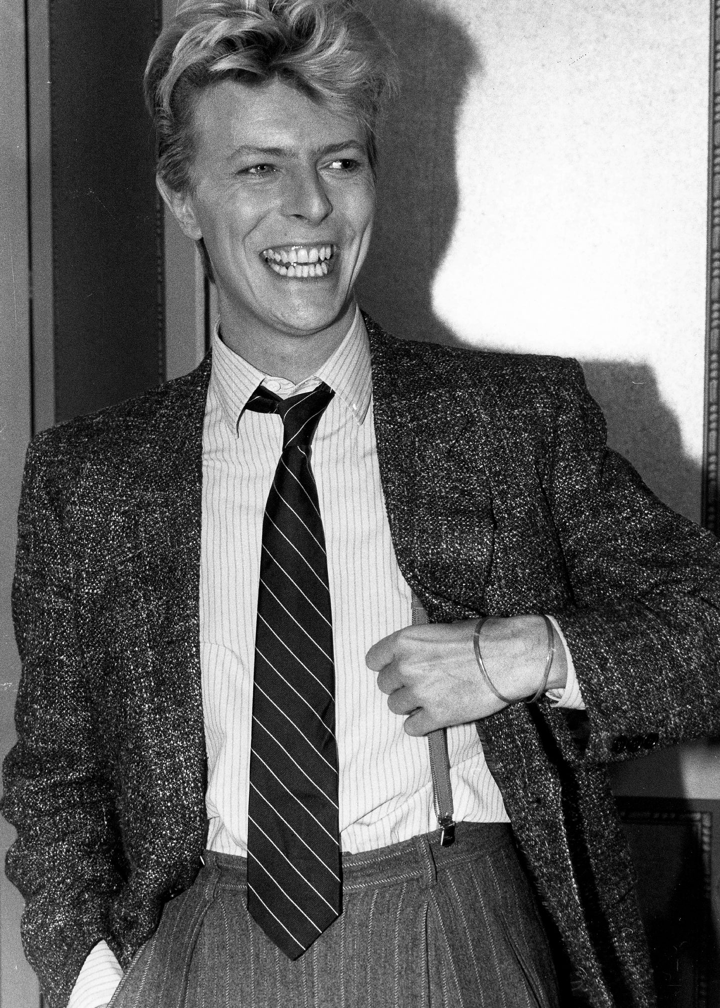 Johnny Cash spielt Mundharmonika