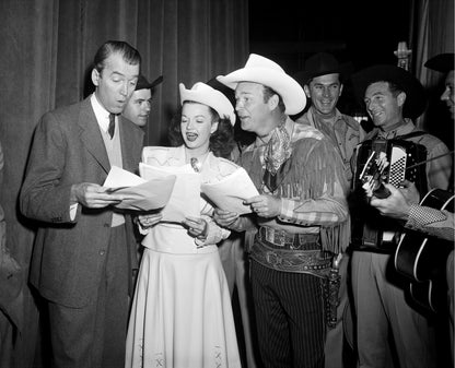 Jimmy Stewart, Dale Evans und Roy Rogers singen