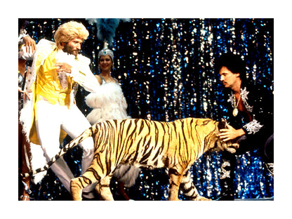 Johnny Cash spielt Mundharmonika