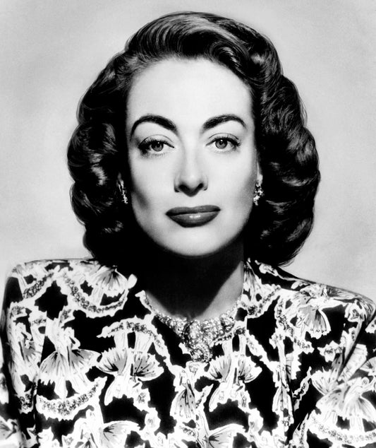 Johnny Cash joue de l'harmonica