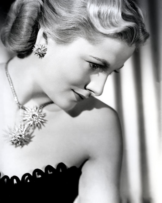 Joan Fontaine: Elegance in the Studio