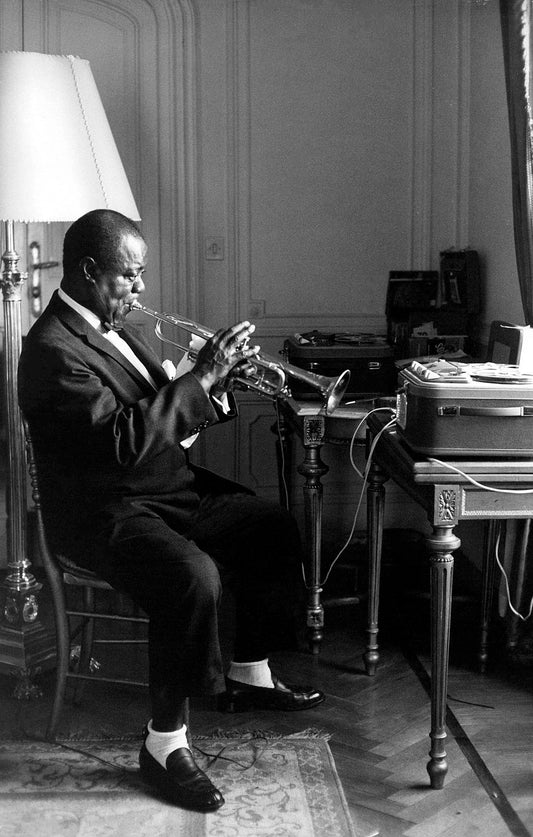 Johnny Cash spielt Mundharmonika