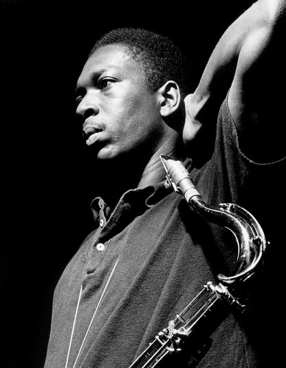 Johnny Cash joue de l'harmonica