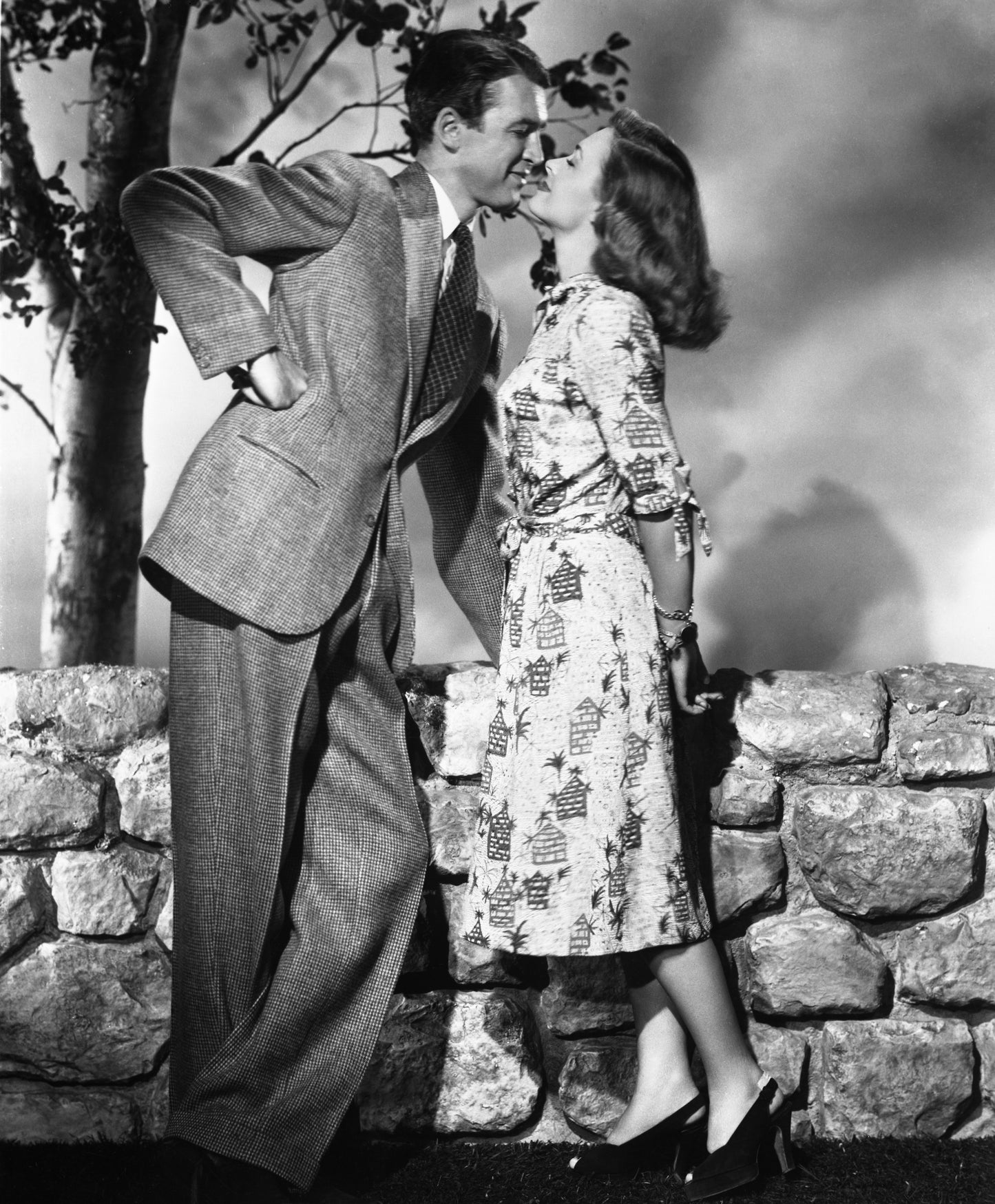 Johnny Cash joue de l'harmonica