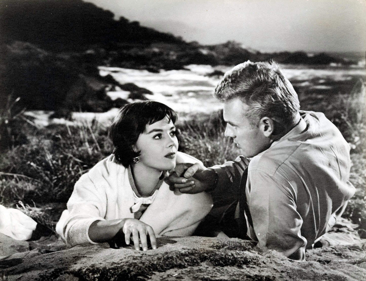 Natalie Wood and Tab Hunter in The Girl He Left Behind