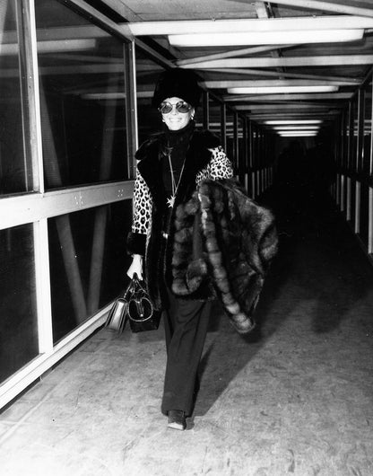 Natalie Wood Arriving at Heathrow Airport