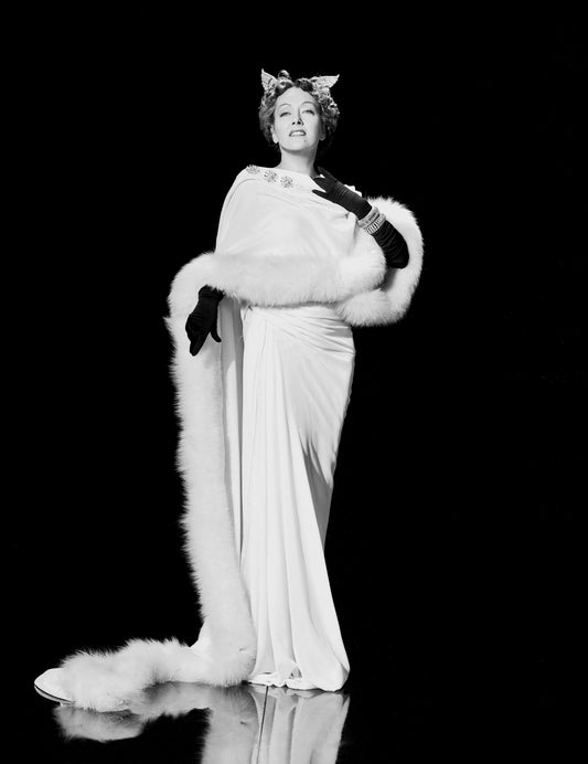Gloria Swanson: Elegance in Gown