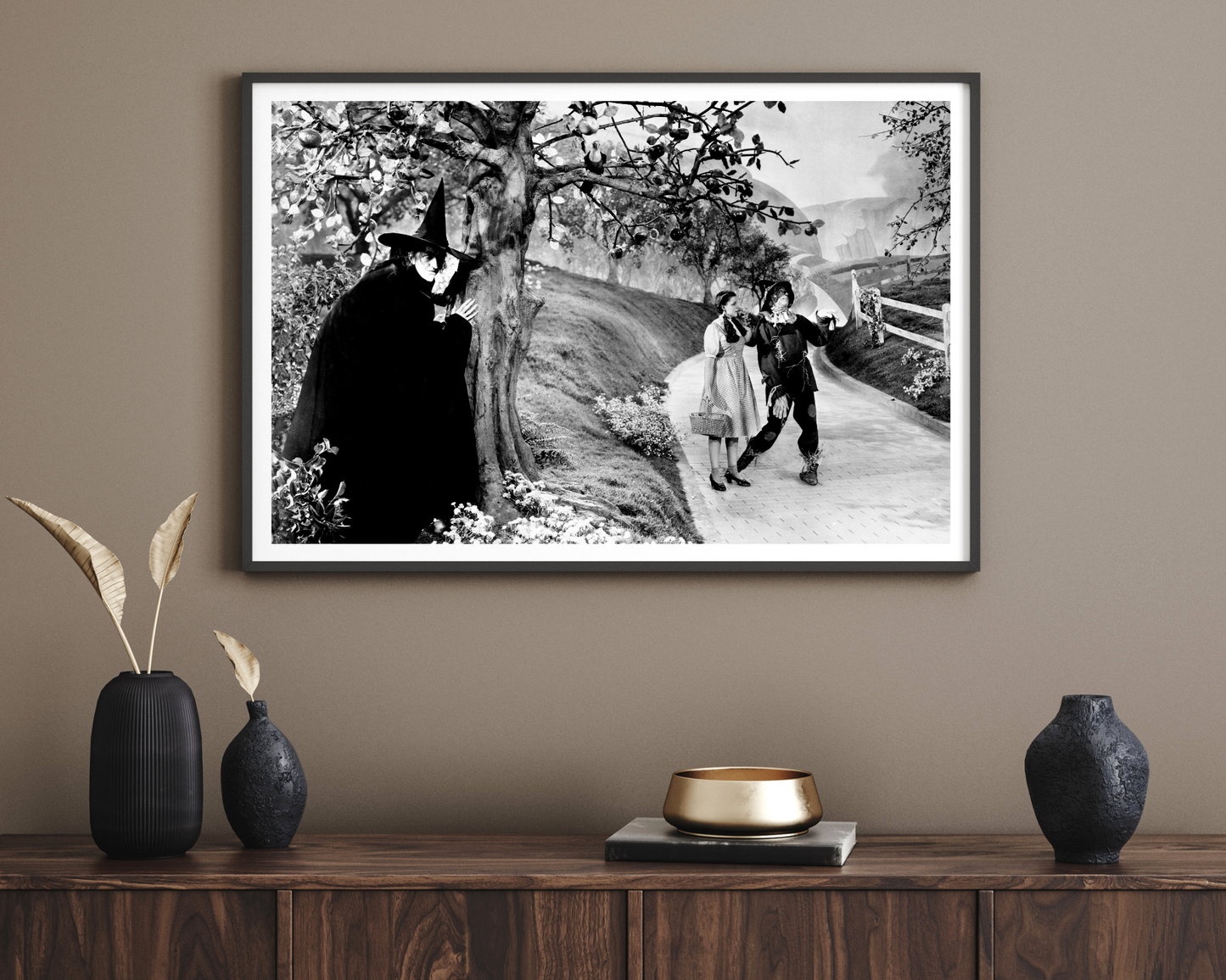 The Wizard of Oz: Elphaba vs. Dorothy