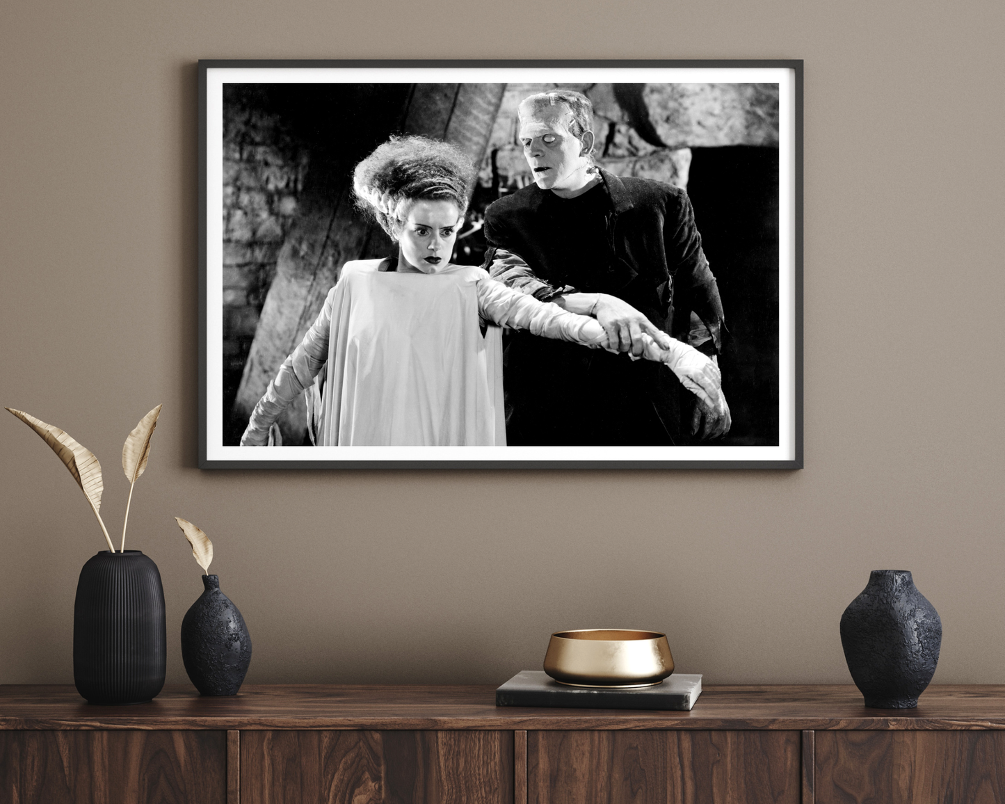 Johnny Cash joue de l'harmonica