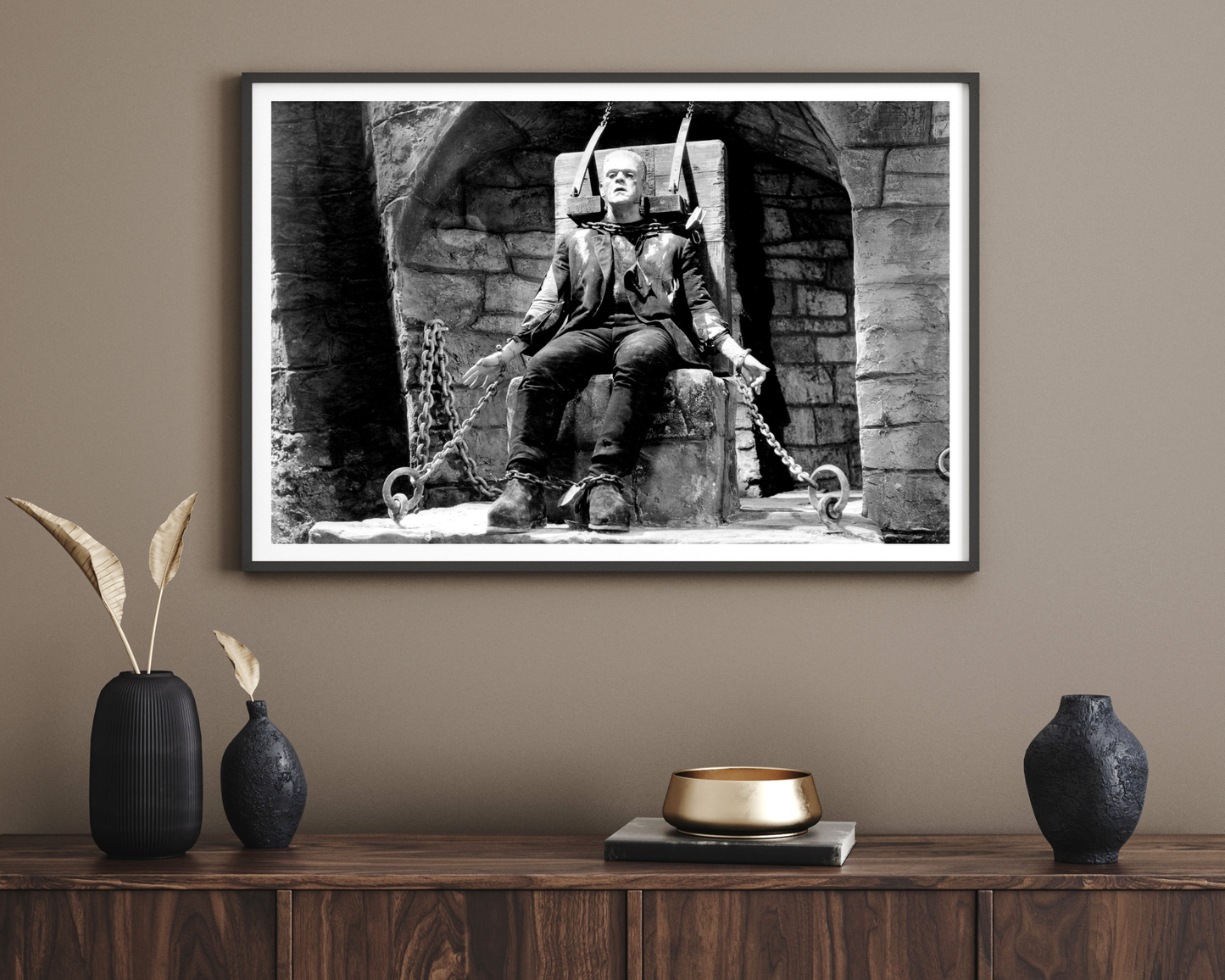 Johnny Cash joue de l'harmonica