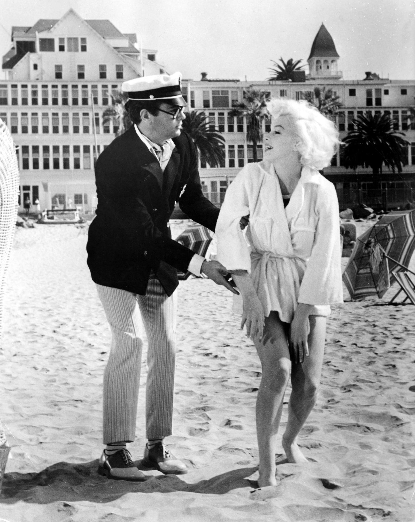 Marilyn Monroe and Tony Curtis in Some Like It Hot