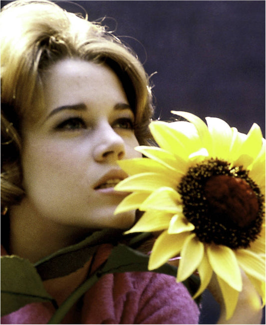 Jane Fonda mit Sonnenblume