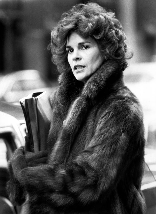 Johnny Cash joue de l'harmonica