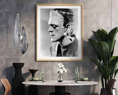 Johnny Cash joue de l'harmonica