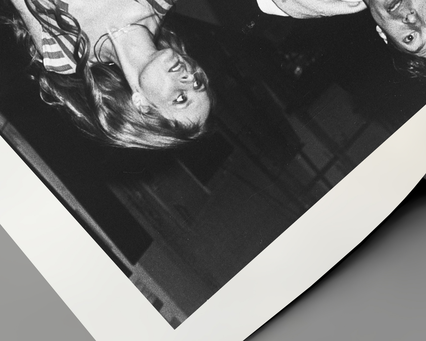 Johnny Cash spielt Mundharmonika